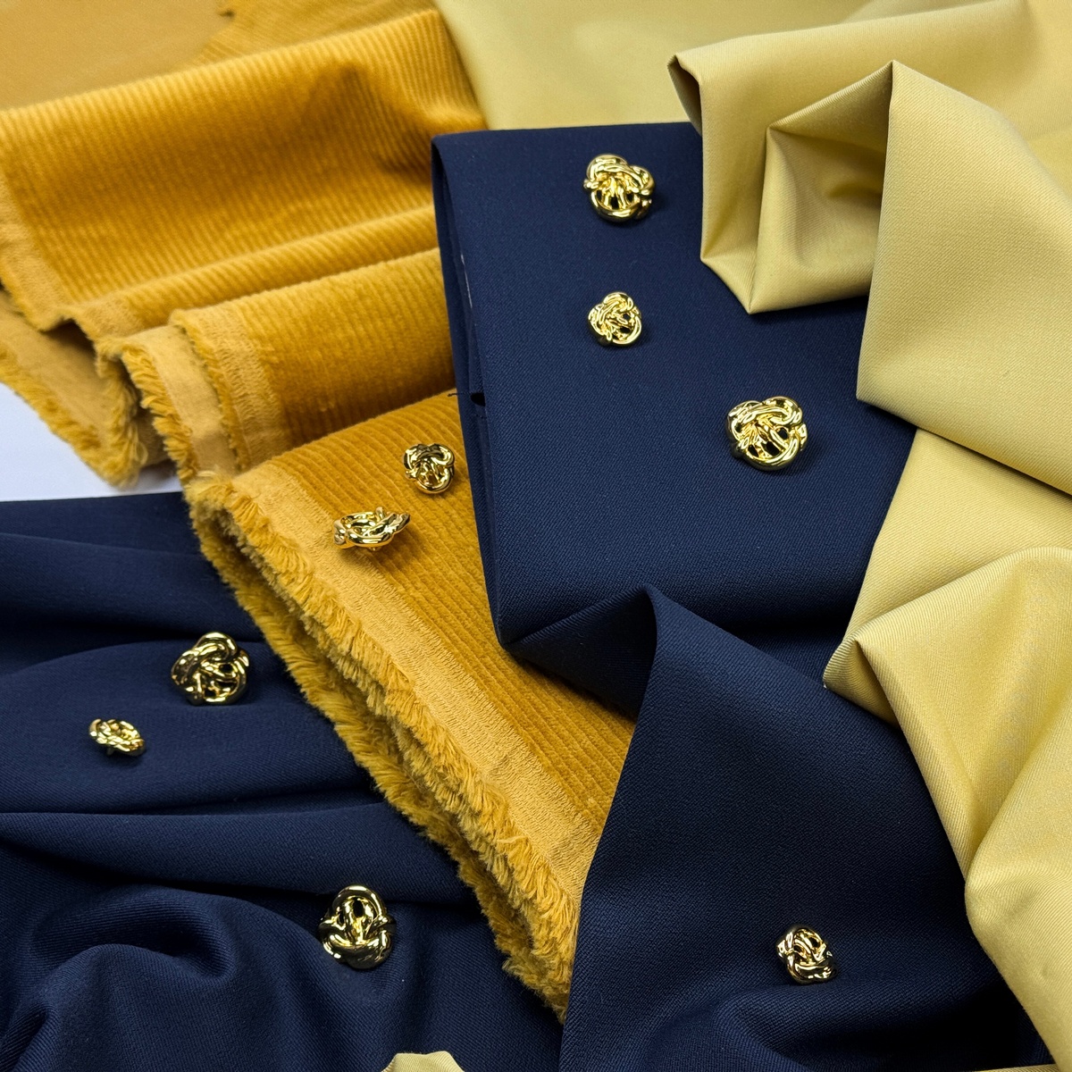 Плательно-костюмные ткани